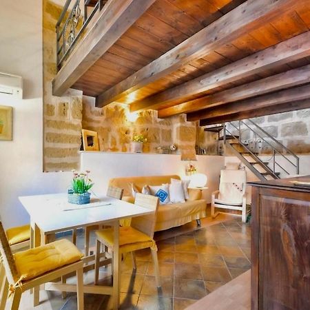 Alghero Old Town Apartment Steps To Sea And Scenic Ramparts エクステリア 写真