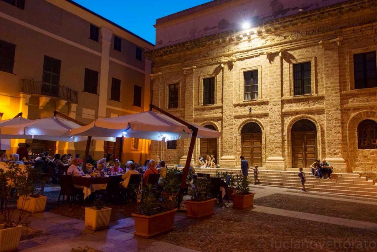 Alghero Old Town Apartment Steps To Sea And Scenic Ramparts エクステリア 写真