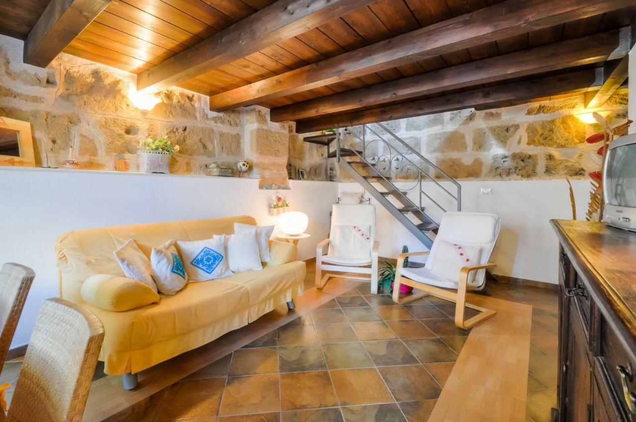 Alghero Old Town Apartment Steps To Sea And Scenic Ramparts エクステリア 写真