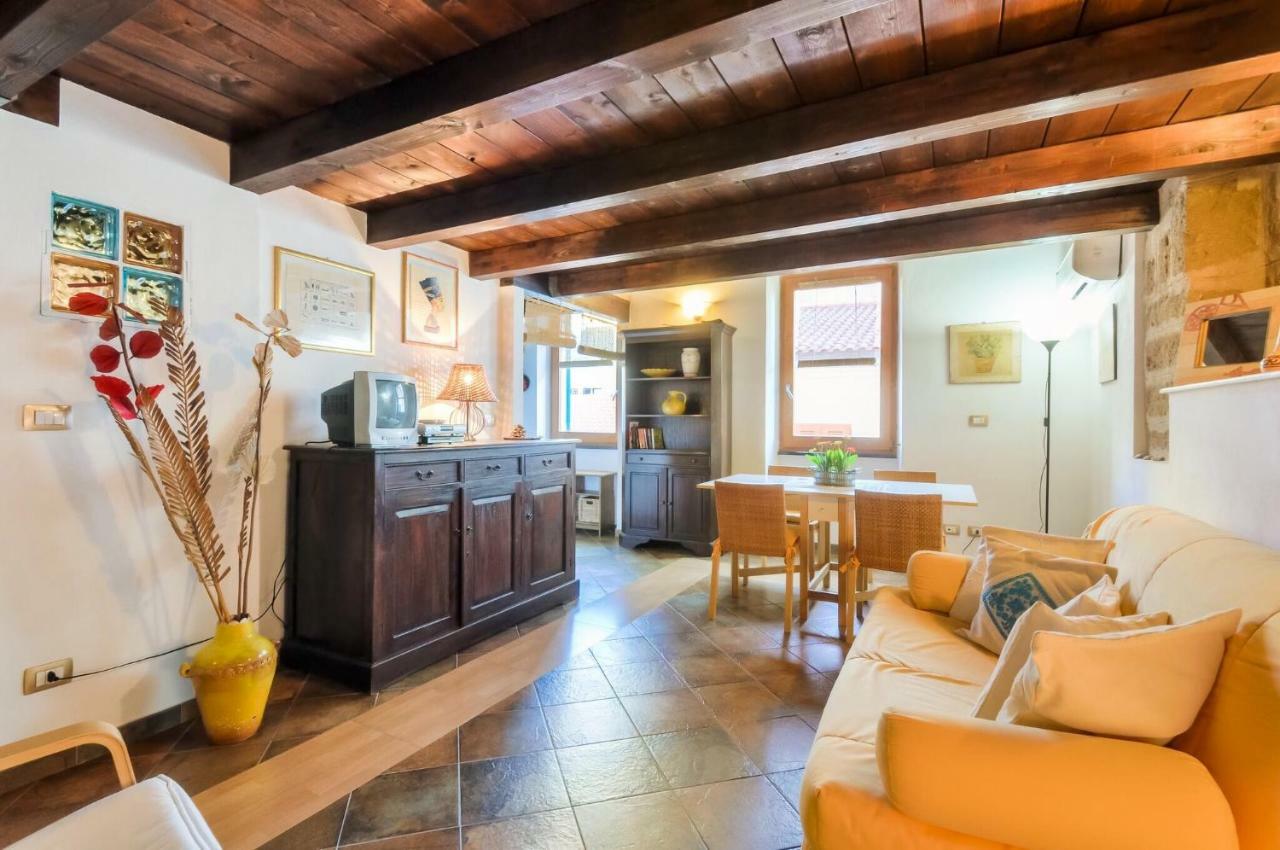 Alghero Old Town Apartment Steps To Sea And Scenic Ramparts エクステリア 写真